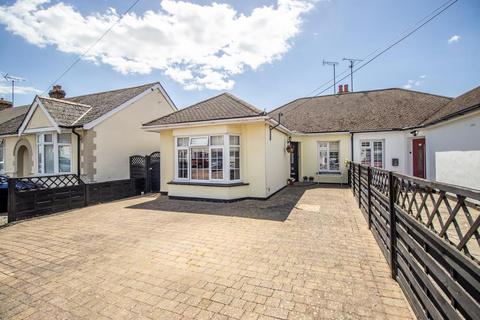 2 bedroom semi-detached bungalow for sale, Leicester Avenue, Rochford SS4