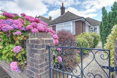 2 bedroom detached bungalow for sale, Broad View, Bexhill-On-Sea