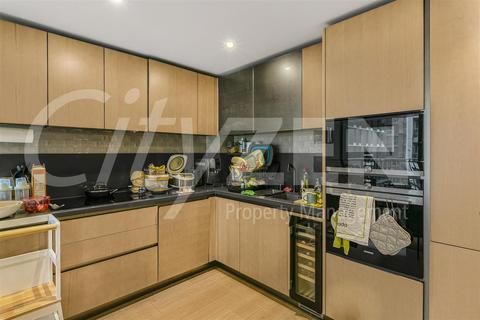 3 bedroom flat for sale, Palmer Road, London SW11