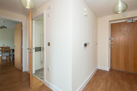 2 bedroom property to rent, South Row, Milton Keynes