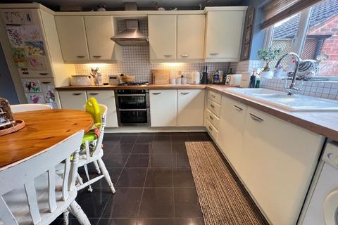 4 bedroom detached house for sale, Burdock Way, Desborough