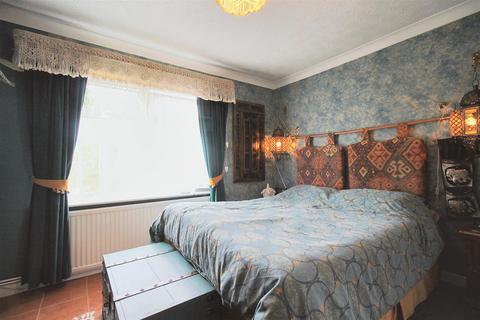 4 bedroom chalet for sale, Post Office Road, Frettenham