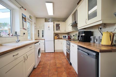 4 bedroom chalet for sale, Post Office Road, Frettenham