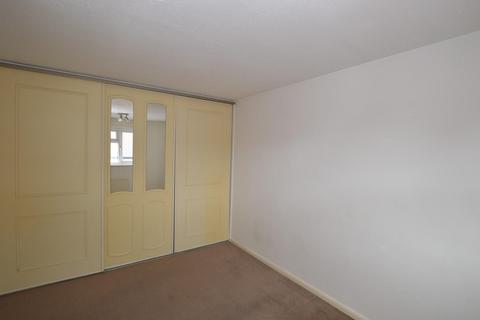 2 bedroom house to rent, Malham Way, Oadby