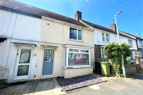 3 bedroom terraced house to rent, Camperdown Street, Bexhill-On-Sea TN39