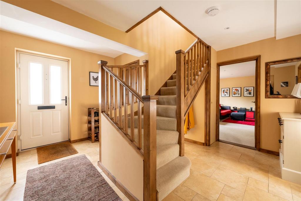 13 Cranbourne Avenue, Hitchin-02.jpg