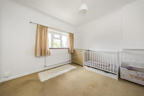 56 Meadway, Twickenham, TW2 6PQ