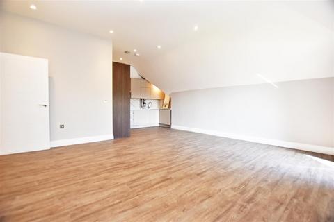 1 bedroom apartment to rent, Wood Lane, Isleworth