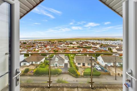 4 bedroom end of terrace house for sale, Westward Ho