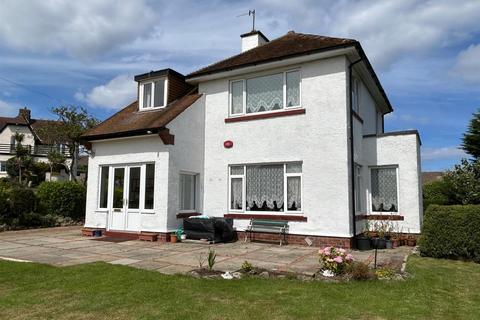 3 bedroom detached house for sale, Filey Road, Scarborough