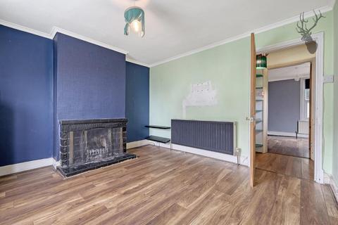 2 Bower Vale, Epping, CM16 7AS