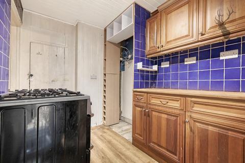 2 Bower Vale, Epping, CM16 7AS