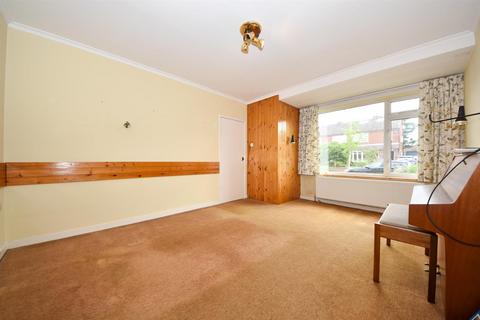 45 Elmdene Road, Kenilworth, CV8 2BW