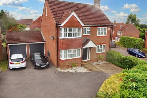 5 bedroom detached house for sale, Moorland Road, Crawley RH10