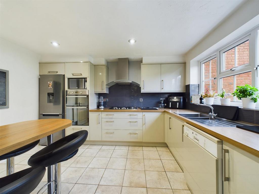 Kitchen/Breakfast Room