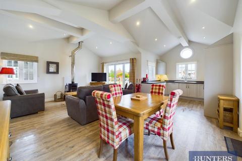 2 bedroom lodge for sale, Discovery Way, The Bay, Filey