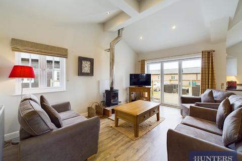 2 bedroom lodge for sale, Discovery Way, The Bay, Filey