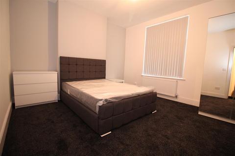 3 bedroom house to rent, Filbert Street, Leicester
