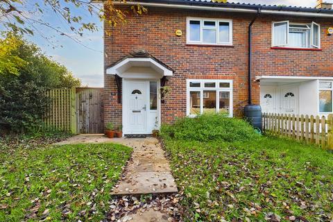 10 Crossways Close, Crawley, RH10 1QN