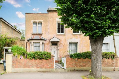 4 bedroom house for sale, Grosvenor Park Road, Walthamstow
