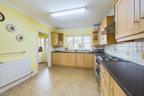 5 Barrack Close, East Tuddenham, Dereham, NR20 3LU