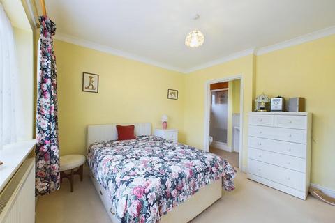 5 Barrack Close, East Tuddenham, Dereham, NR20 3LU