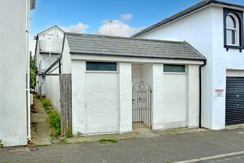 Garage for sale, Selborne Road, Littlehampton BN17