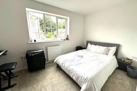 29 Farmyard Close, Northampton, NN3 8BU