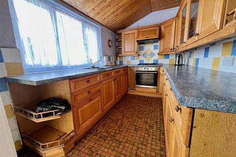 7 Glendale Road, Burnham-on-crouch, CM0 8LY
