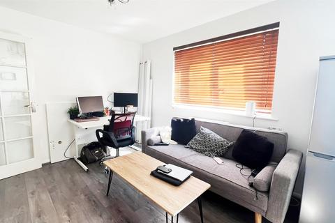 1 bedroom house to rent, Westferry Road, London E14