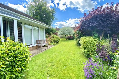 3 bedroom detached bungalow for sale, 8 Kingswood Crescent, Shrewsbury SY3 8UU