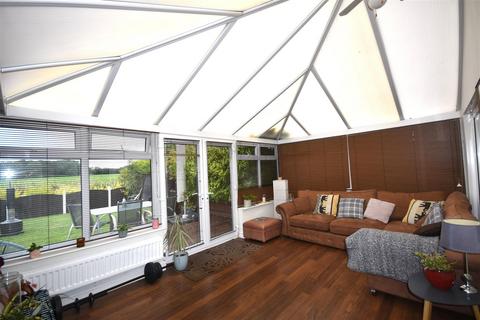 8 The Meadows, Carlton, Goole, DN14 9QZ