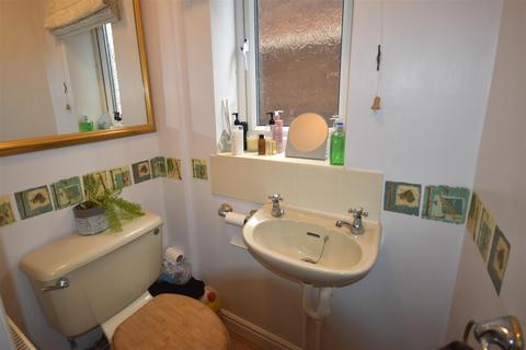 8 The Meadows, Carlton, Goole, DN14 9QZ