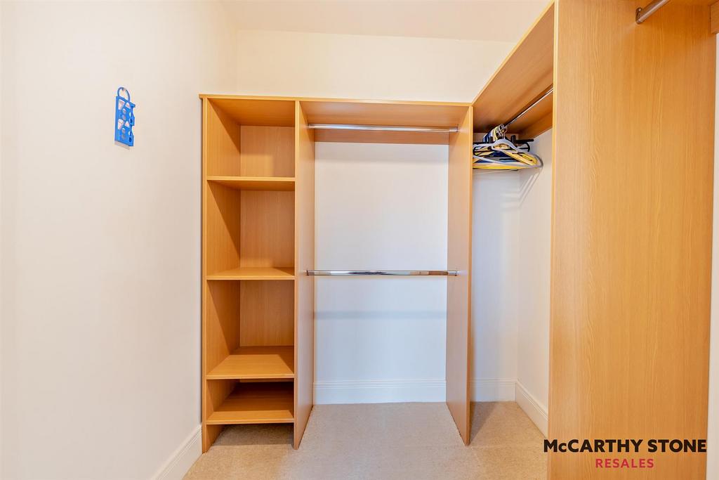 8608138-interior05-800.jpg