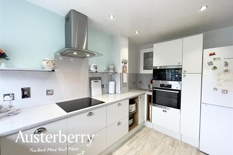 2 bedroom townhouse for sale, Bardsey Walk, Stoke-On-Trent ST3