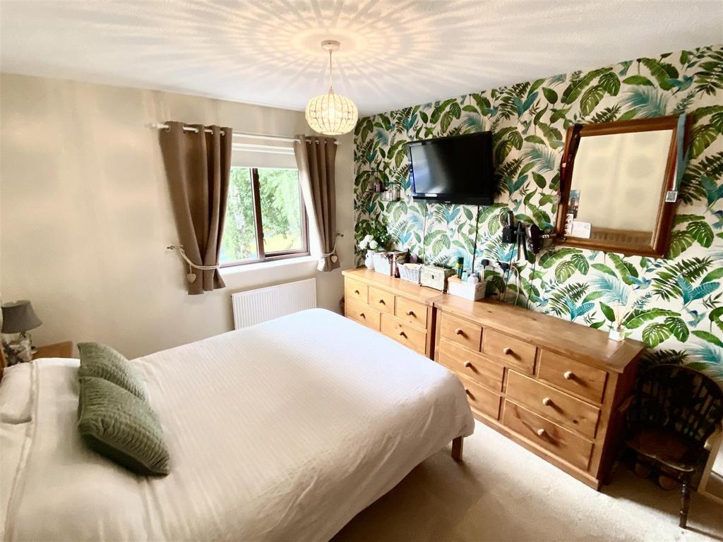 Bed1.JPG