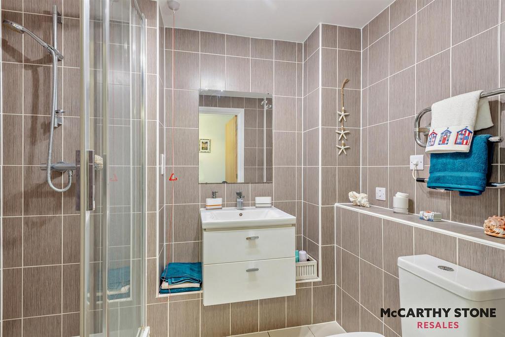 8609641-interior08-800.JPG