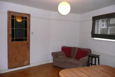 2 bedroom flat to rent, Sleaford Street, Cambridge