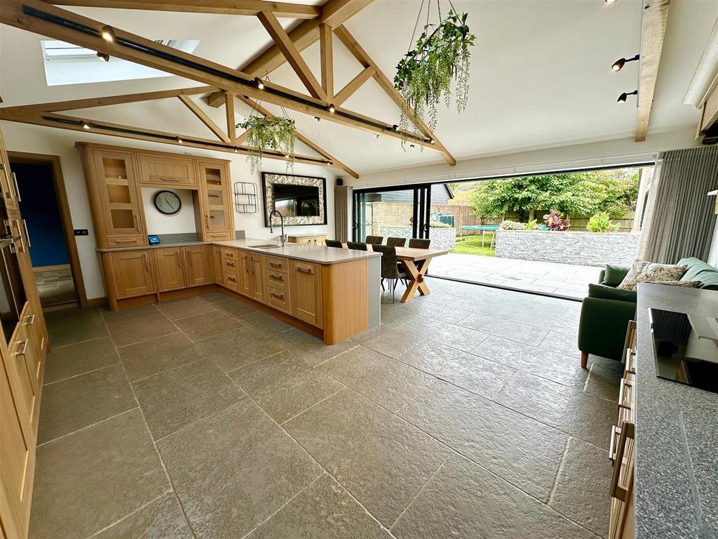 Kitchen dining day room