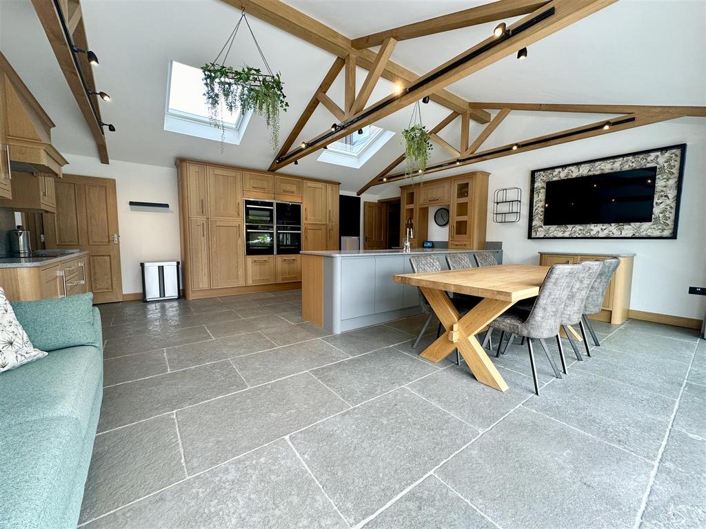 Kitchen dining day room