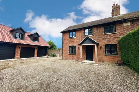 4 bedroom semi-detached house for sale, Heath Road, Rollesby NR29