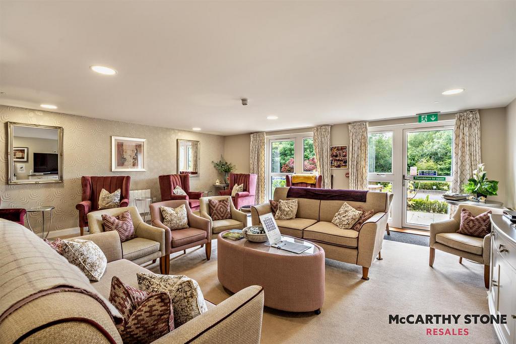Homeowners Lounge