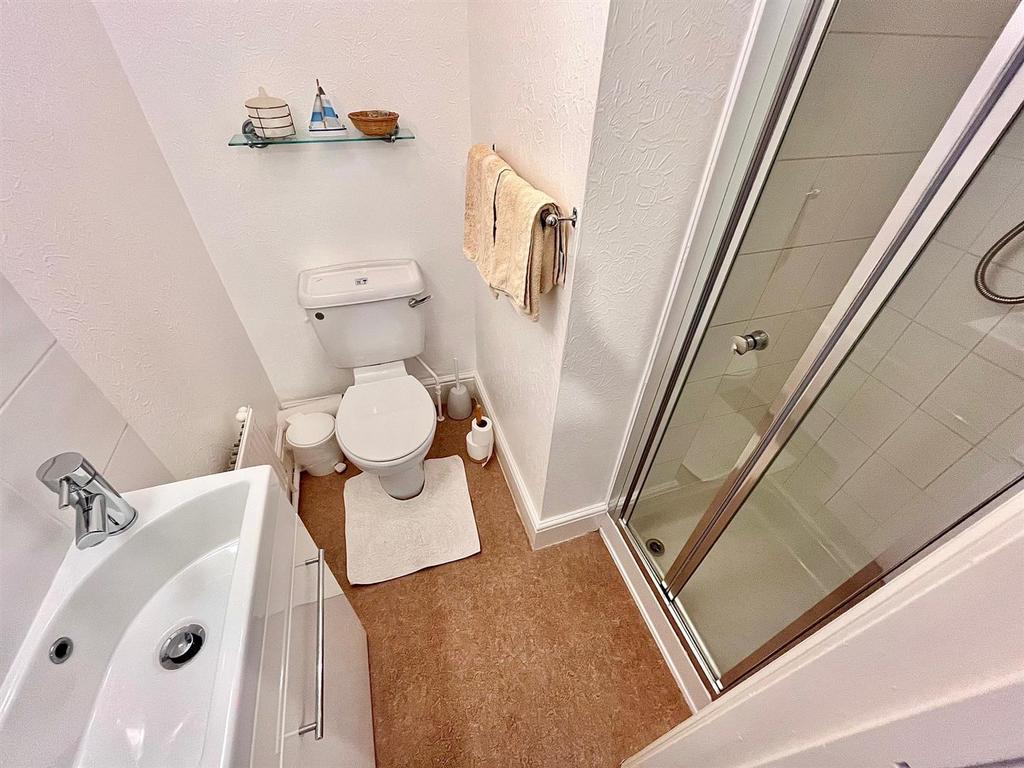 Example En-Suite