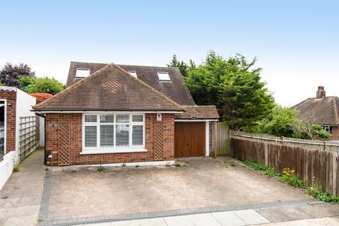 4 bedroom chalet for sale, Edward Close, Hove BN3