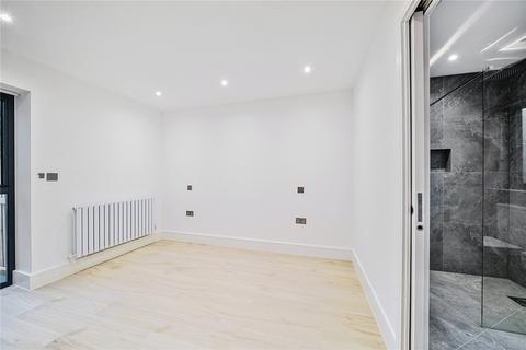 2 bedroom bungalow for sale, Muswell Avenue, London, N10