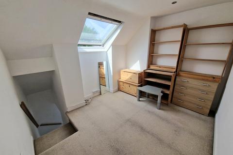 16 Grasmere Road, Sheffield, S8 0UL