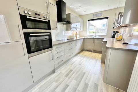100 Cleveleys Avenue, Thornton-cleveleys, FY5 2DY