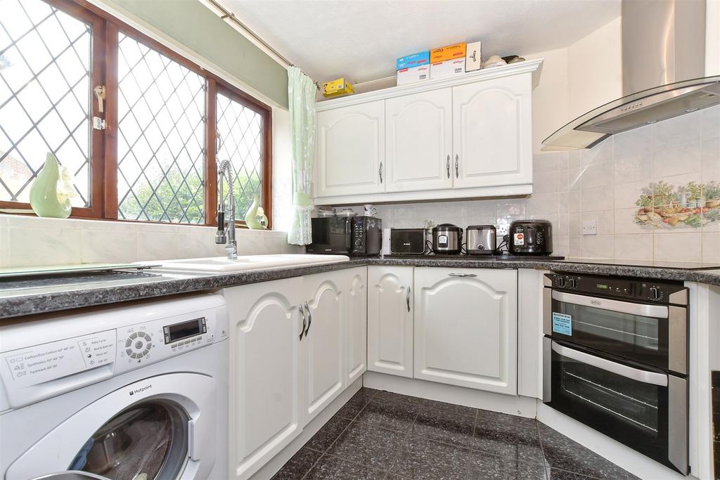 Worcester Park, Worcester Park, Surrey 3 bed terraced house for sale