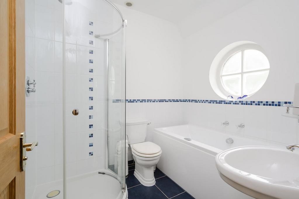 Bedroom 2 Ensuite
