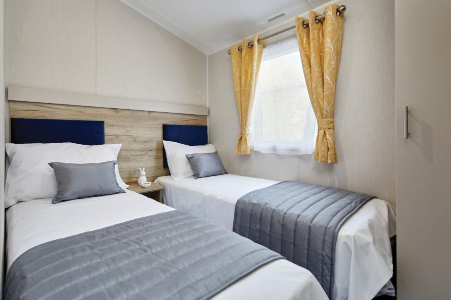 [int] 2021 Willerby Linwood Twin Bedroom 900x600